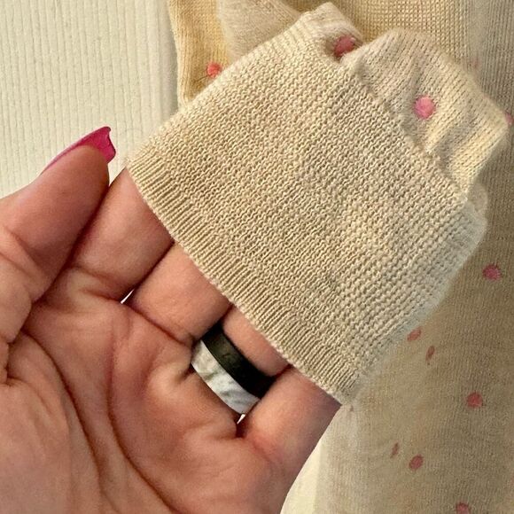 J.Crew Pink Polkadot 100% Merino Wool Lightweight Crewneck Sweater Size Medium - Picture 2 of 9